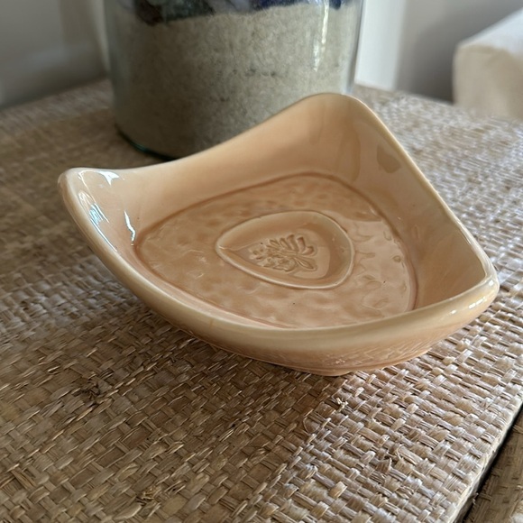 Well Being by Partylite Revitalize Pillar Holder - Picture 6 of 13
